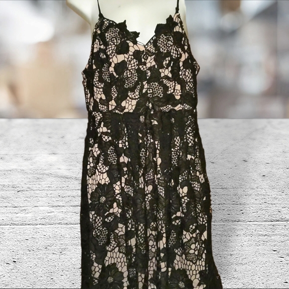 NWT umgee black lace size L - Picture 2 of 11